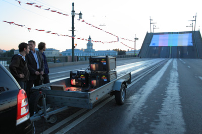 Видеопоказ на пролете Дворцового моста