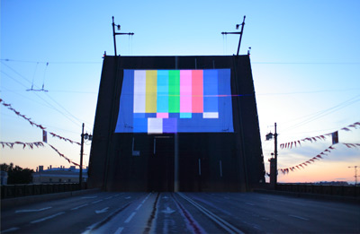 Видеопоказ на пролете Дворцового моста